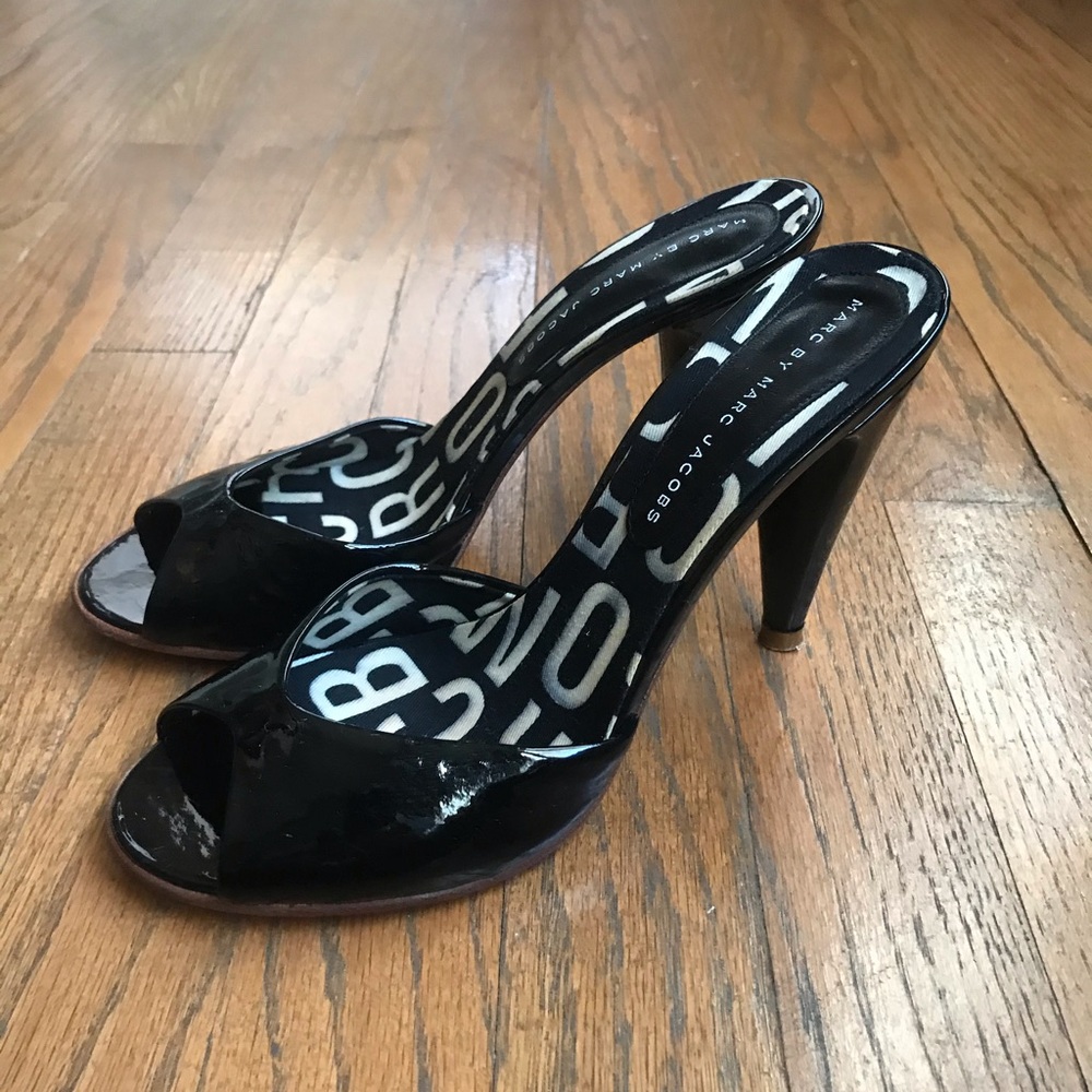Marc by Marc Jacobs black peep toe heels